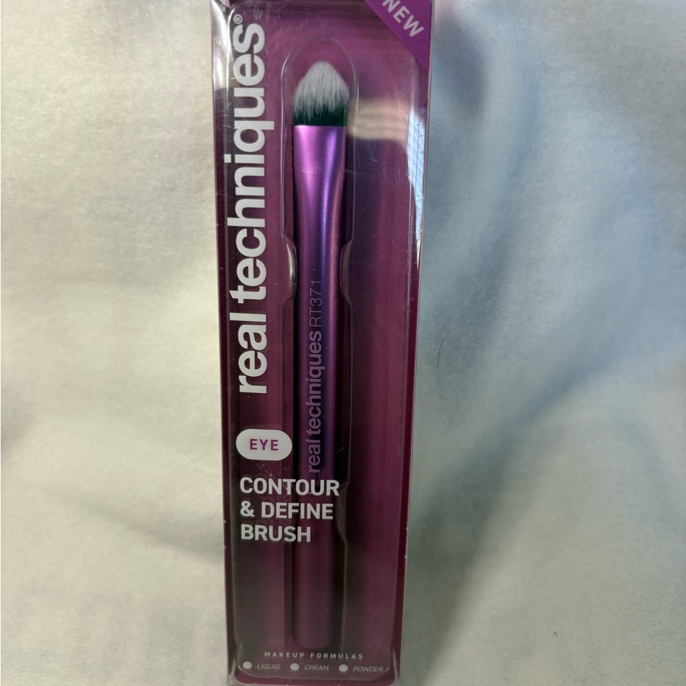 Real Techniques Contour & Define Brush - Brand New & Sealed